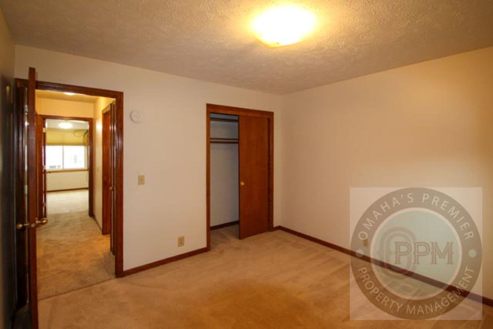 Omaha House: 12079 Patrick Ave
