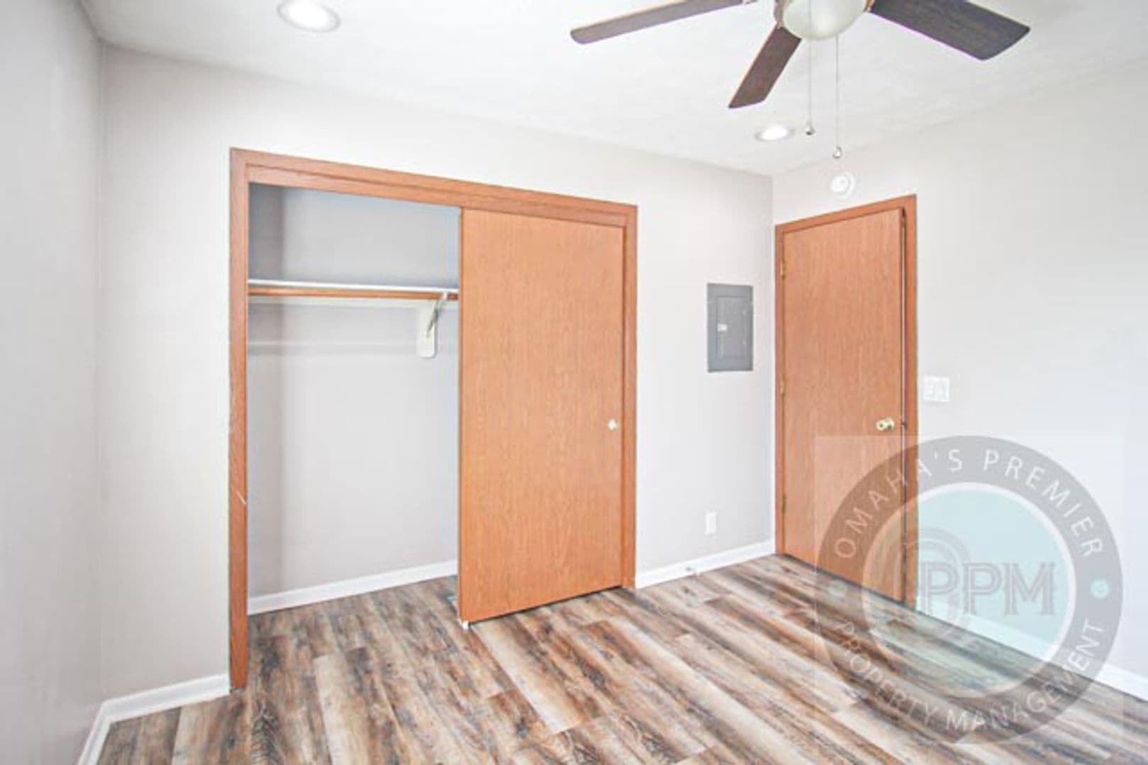Omaha Apartment: 2903 N 76th St