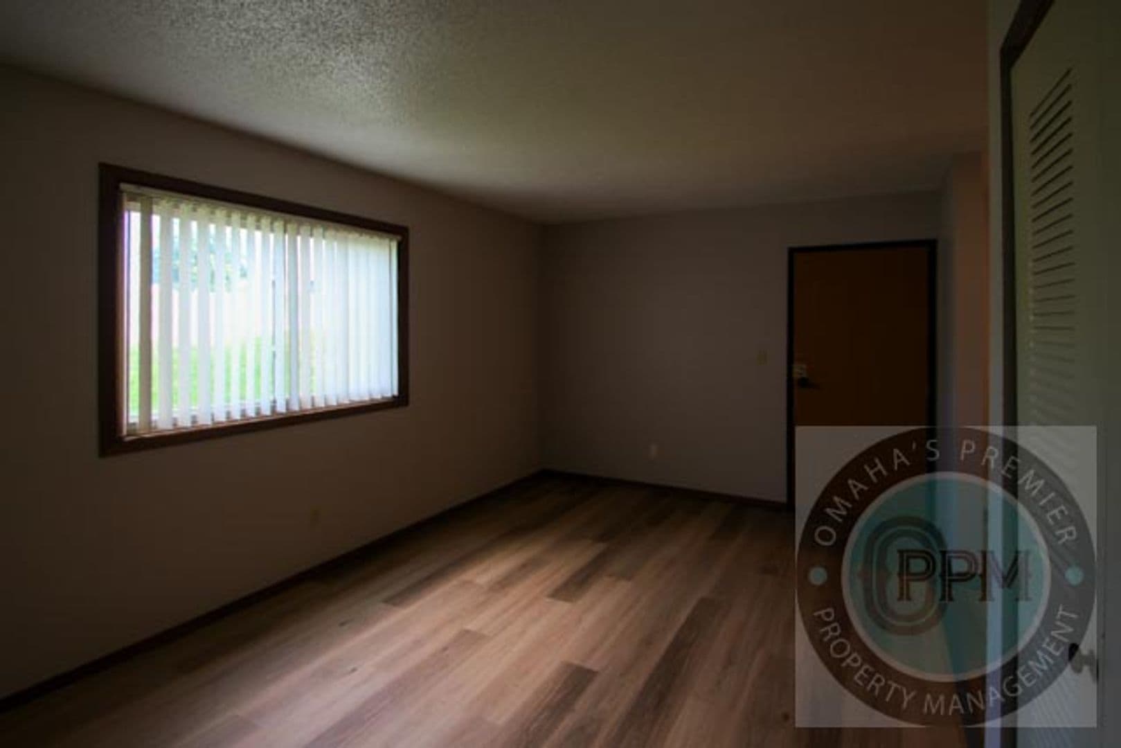 Bennington Apartment: 15605 N 4th St