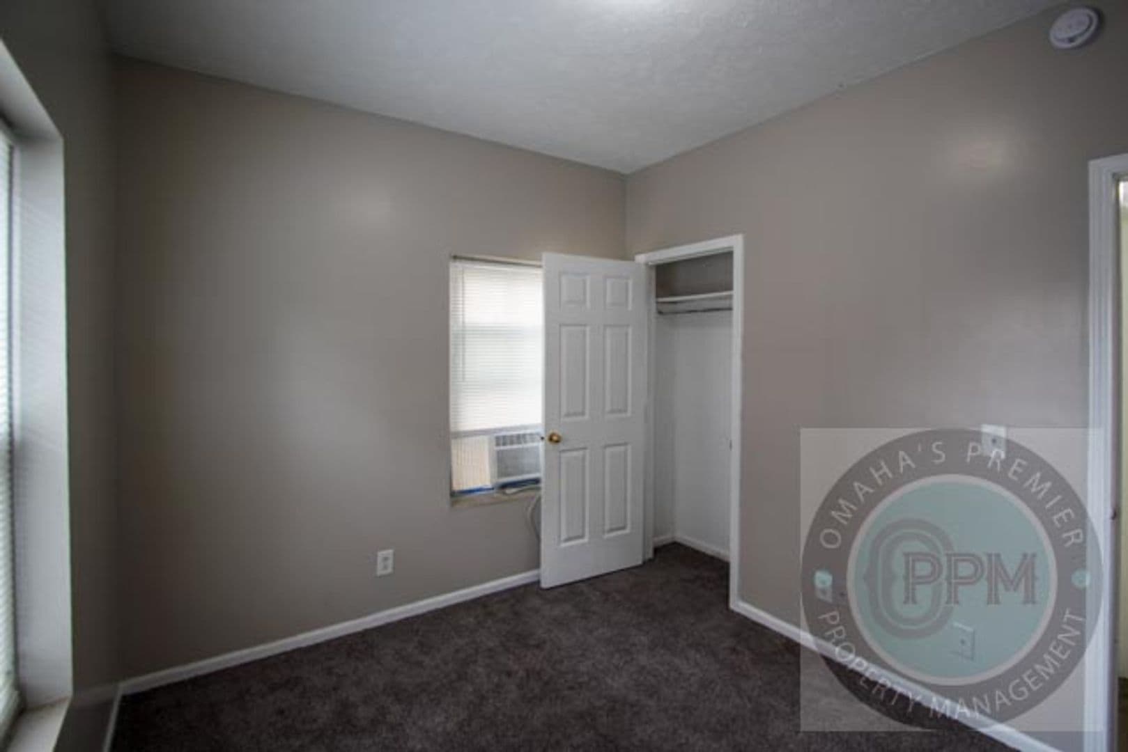 Omaha Apartment: 649 S 19 Ave