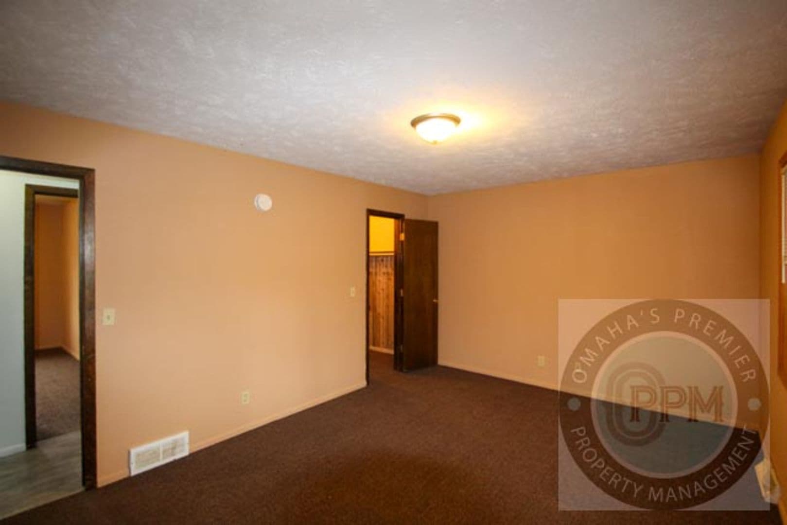 Bellevue House: 212 Douglas Drive