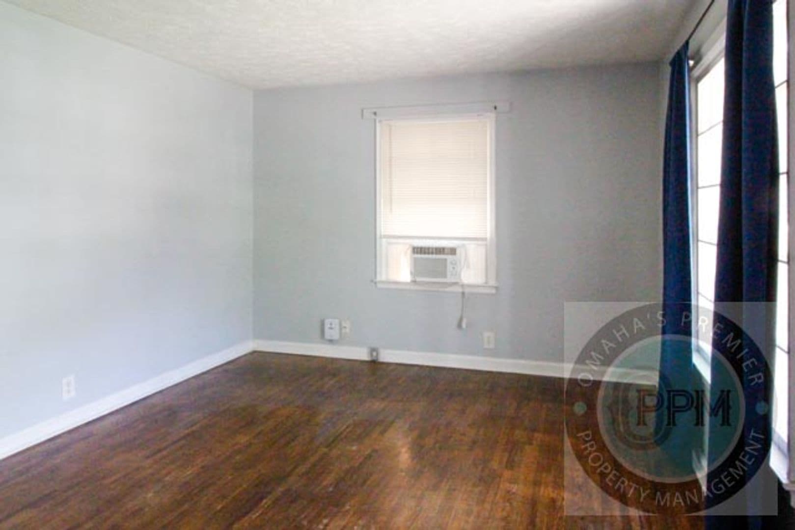 Omaha House: 3305 N 55 St