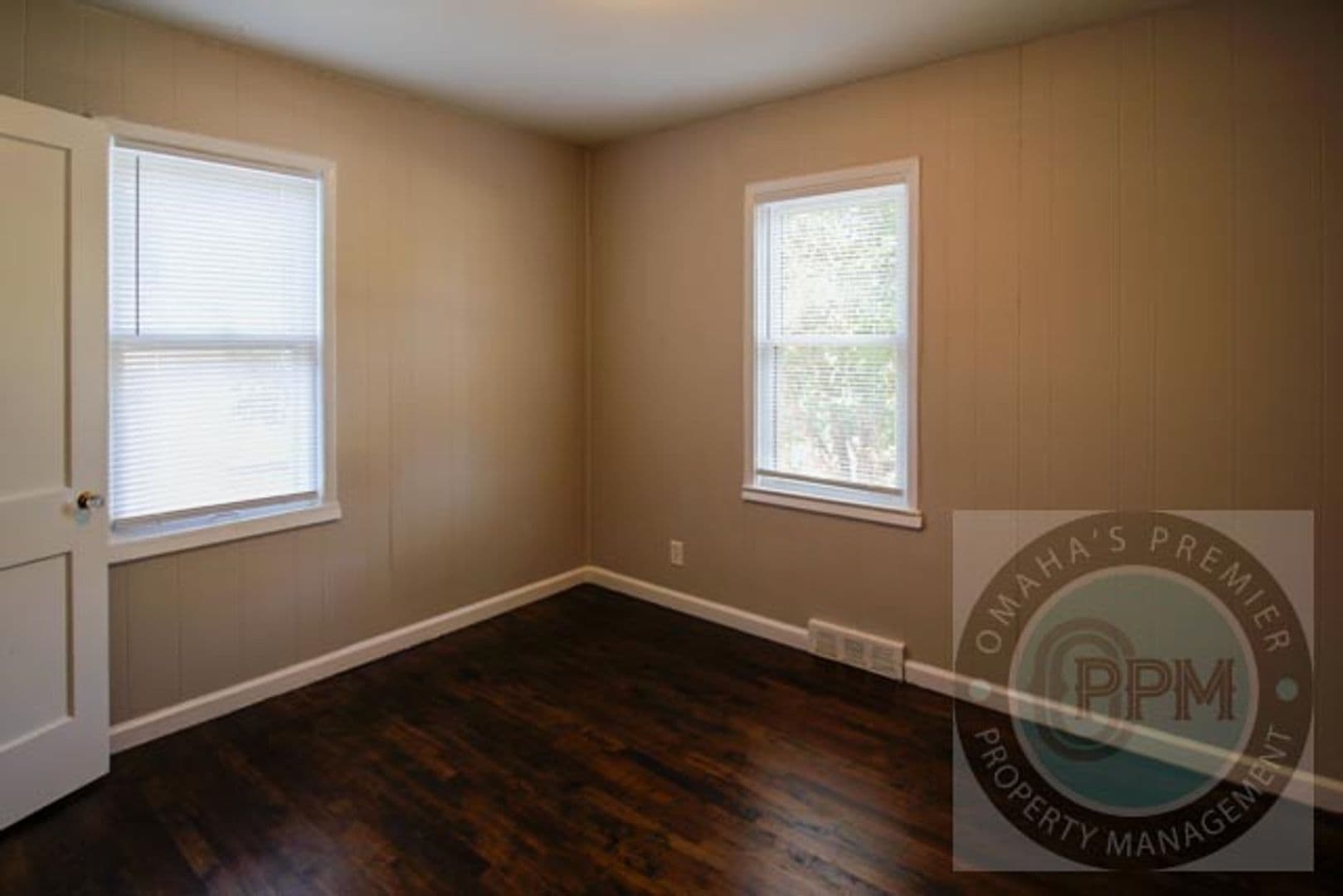 Omaha House: 2119 Monroe St