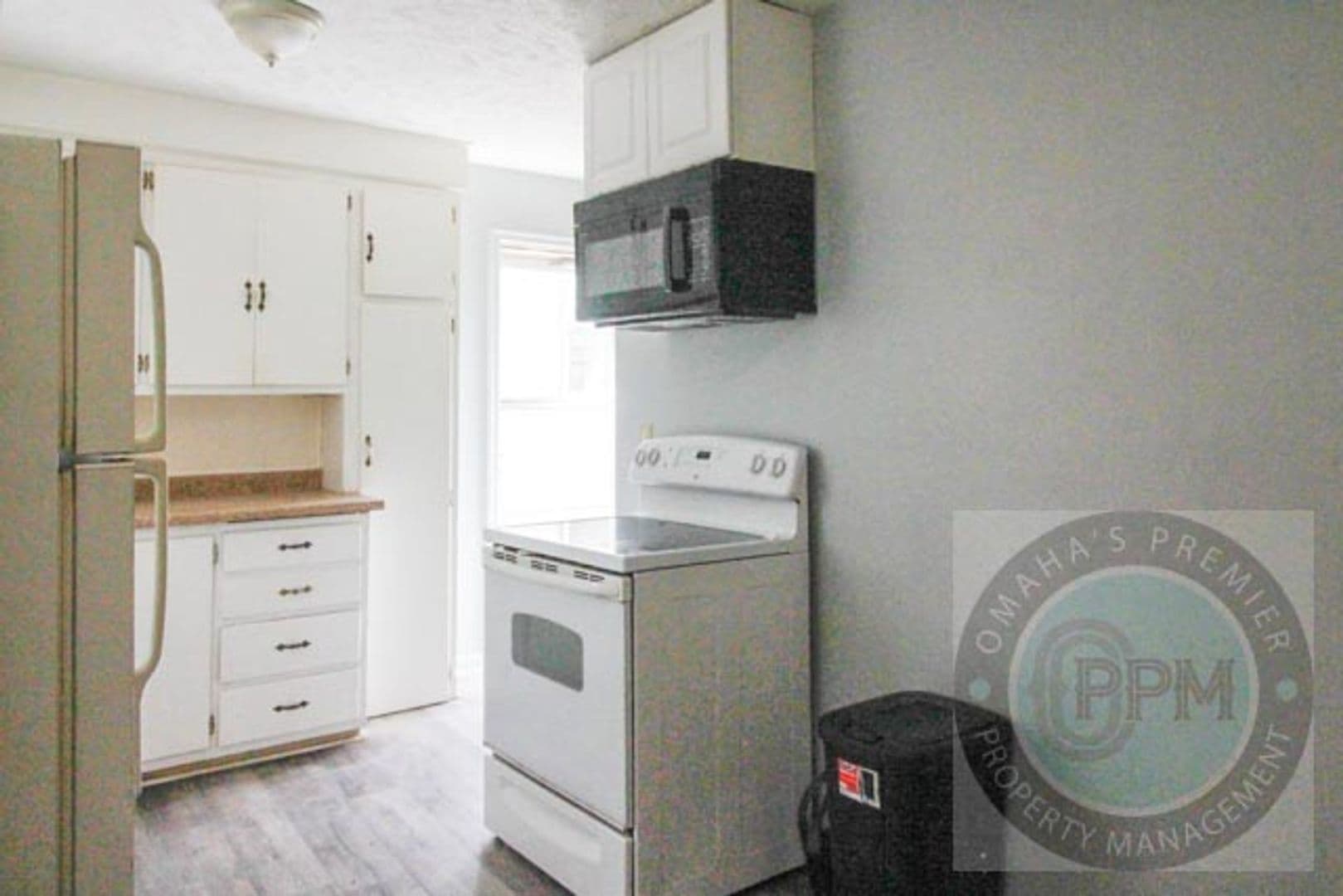 Omaha House: 3305 N 55 St