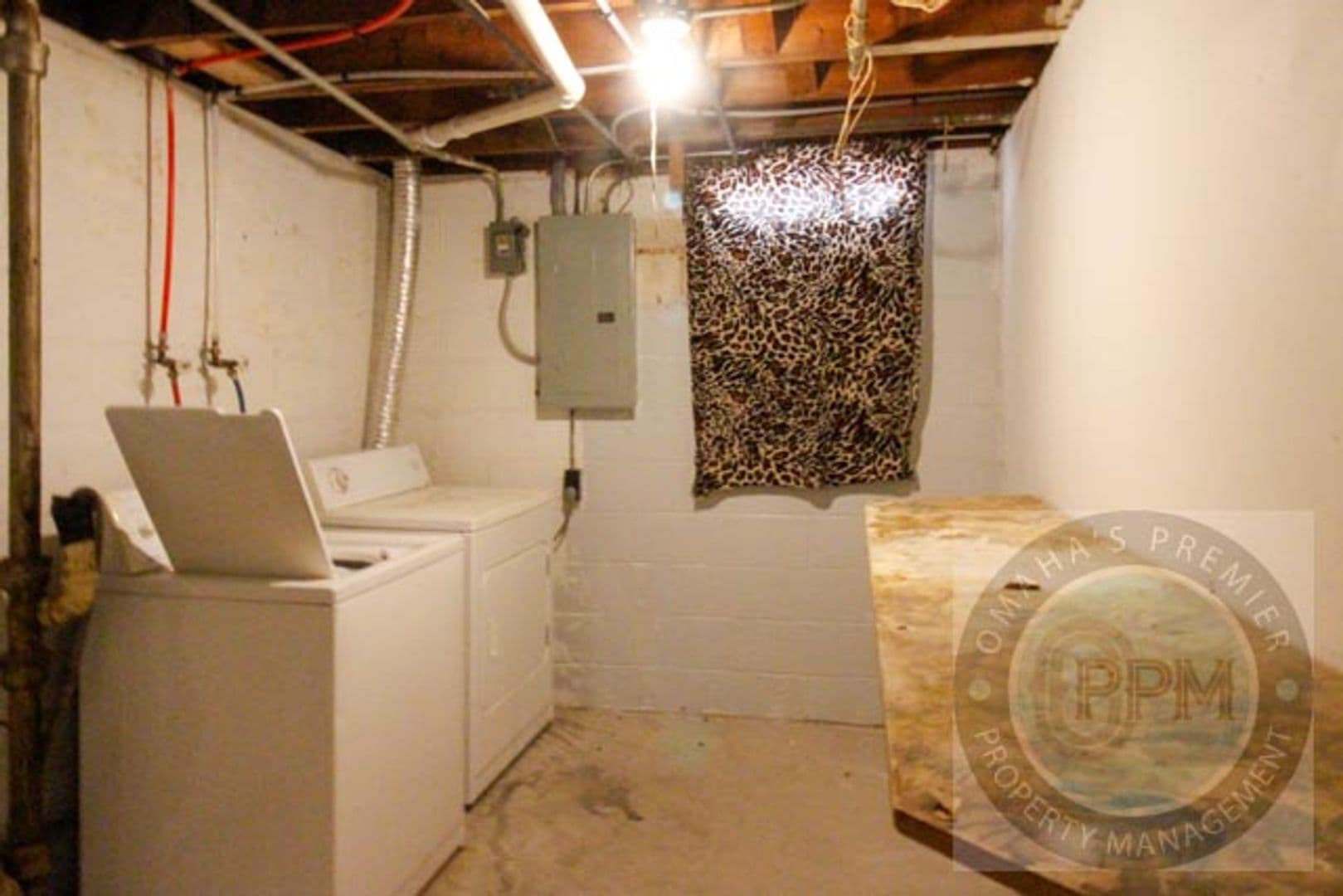 Omaha House: 3305 N 55 St