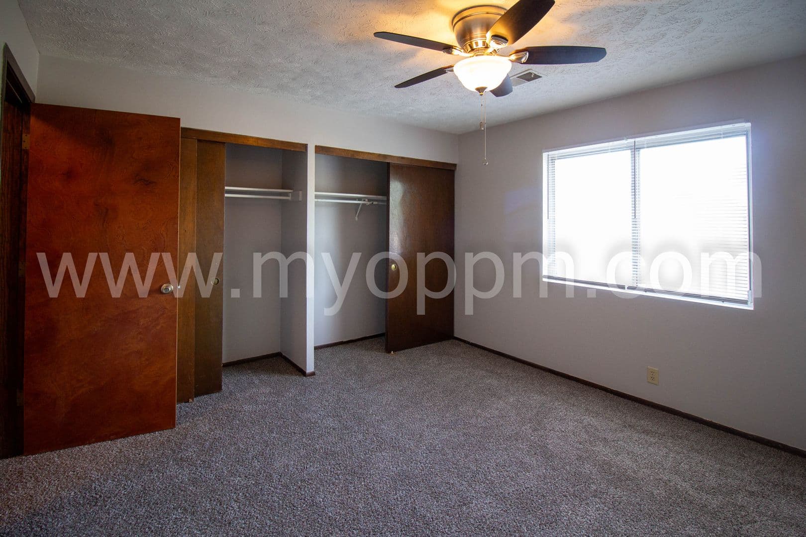 Bellevue Apartment: 818 Lincoln Rd