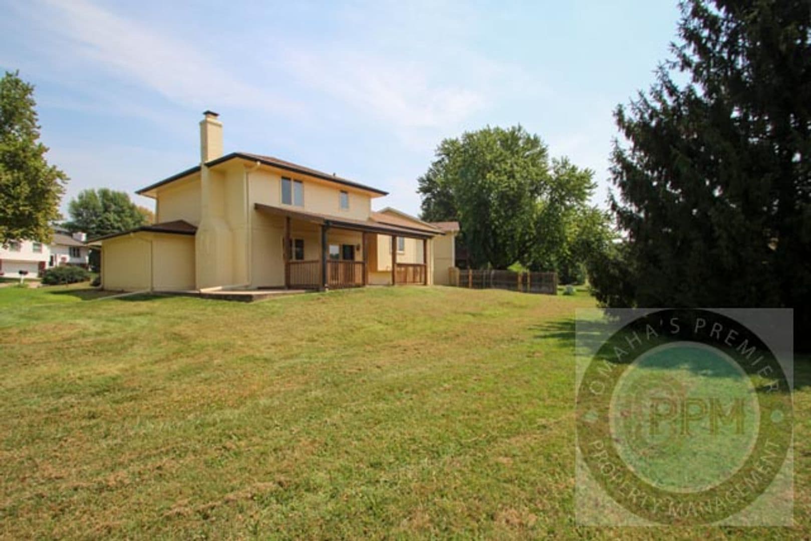 Omaha House: 5614 N 116 Ave Circle