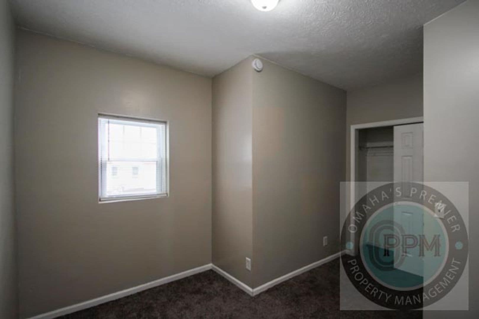 Omaha Apartment: 649 S 19 Ave