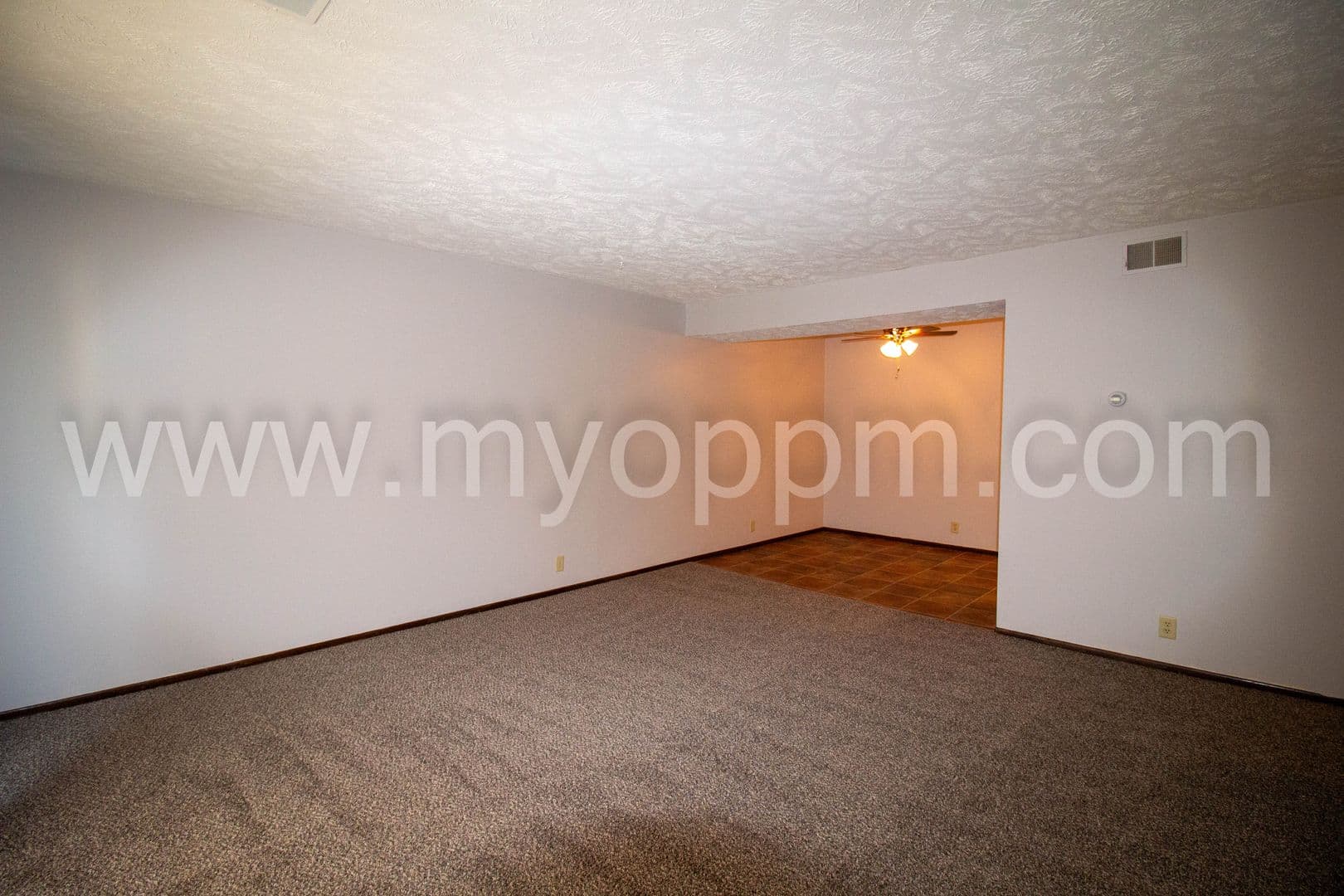 Bellevue Apartment: 818 Lincoln Rd