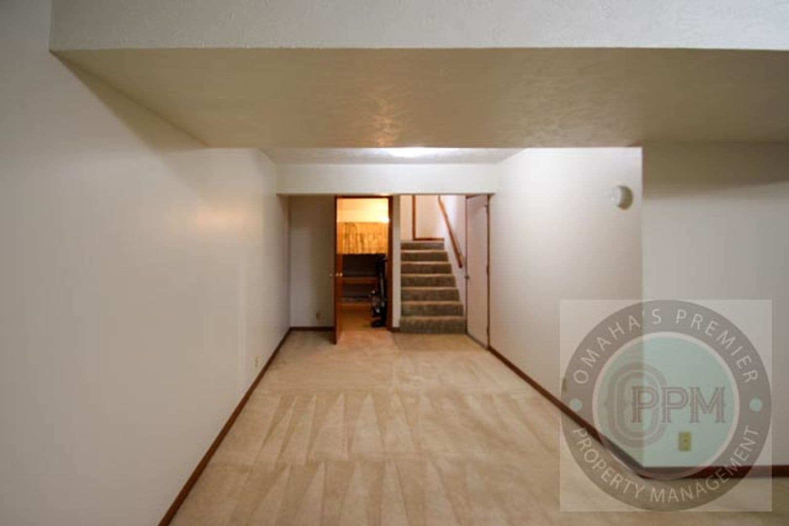 Omaha House: 12079 Patrick Ave