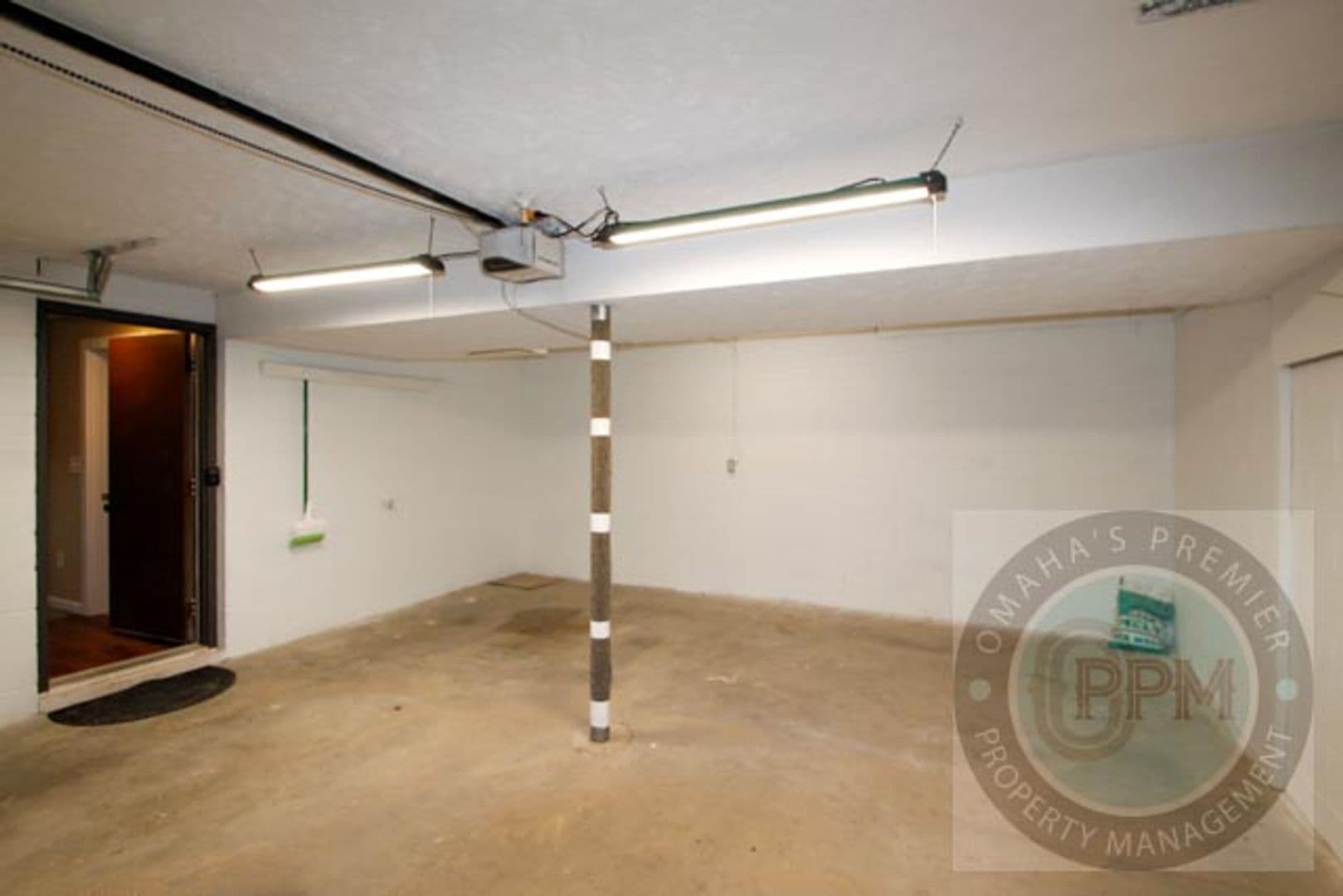 Bellevue House: 9801 S 10th St