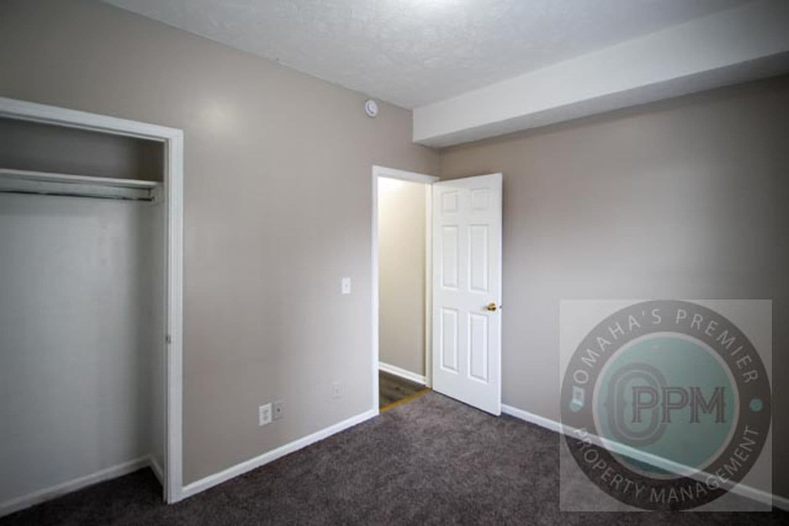 Omaha Apartment: 649 S 19 Ave
