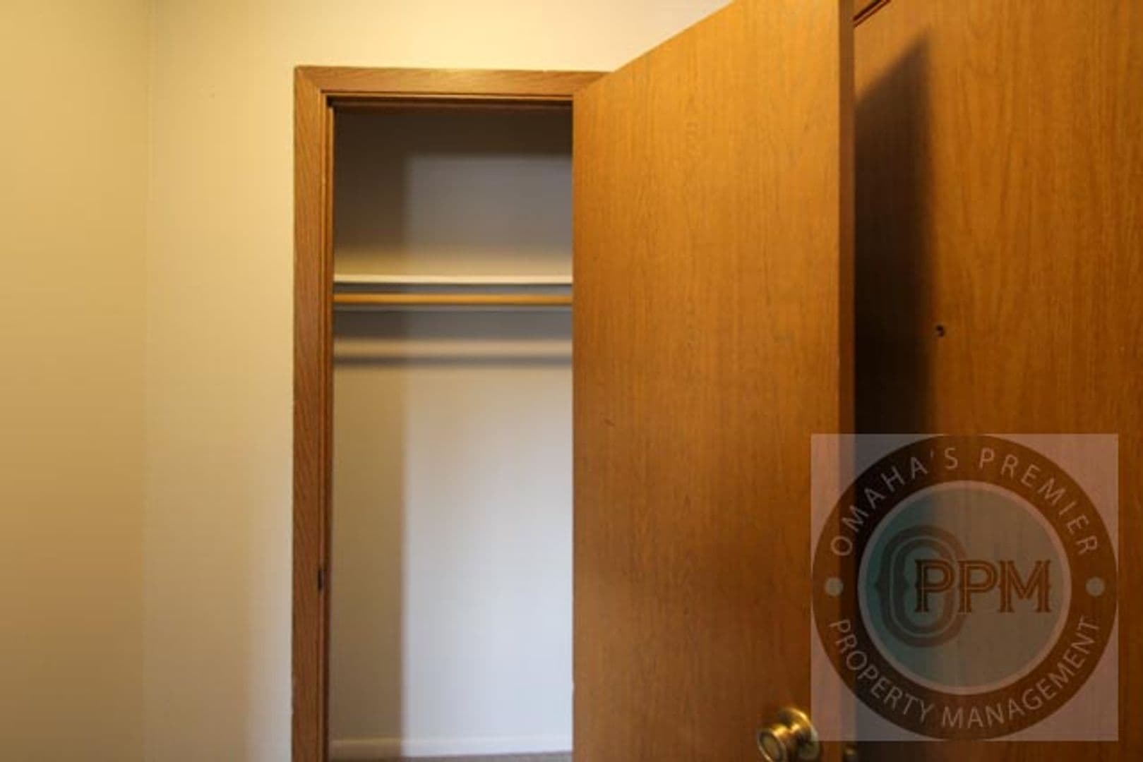 Omaha Apartment: 2903 N 76th St