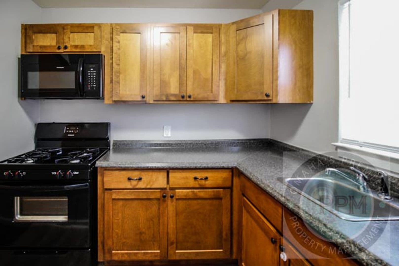 Omaha House: 2119 Monroe St