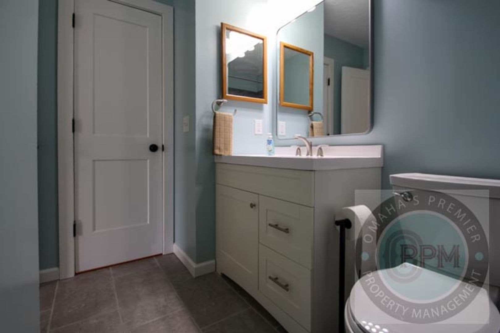 Bellevue House: 9801 S 10th St