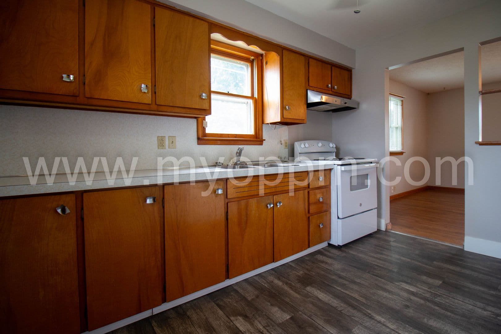 Council Bluffs House: 1700 Avenue G