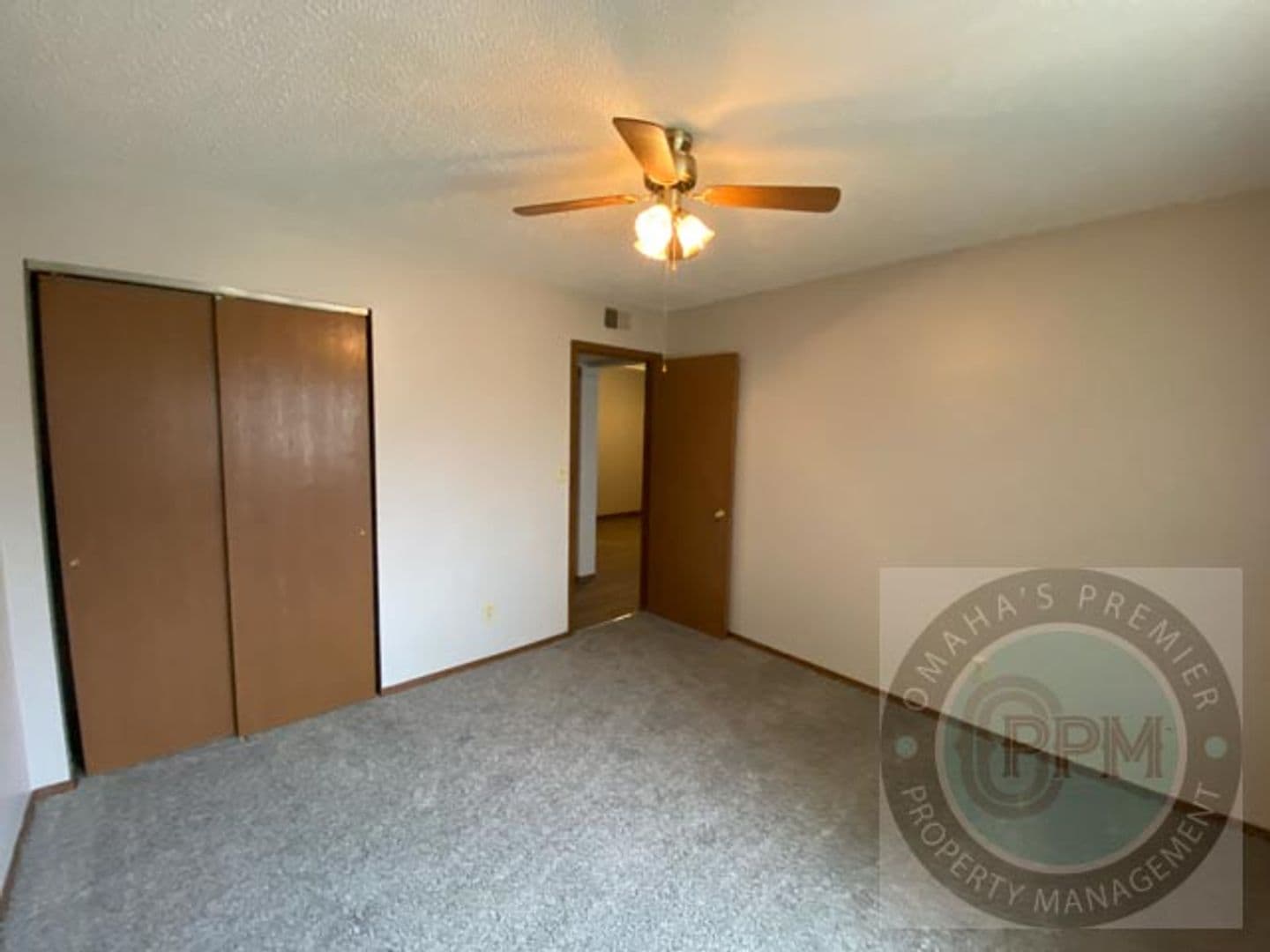Bennington Apartment: 15605 N 4th St