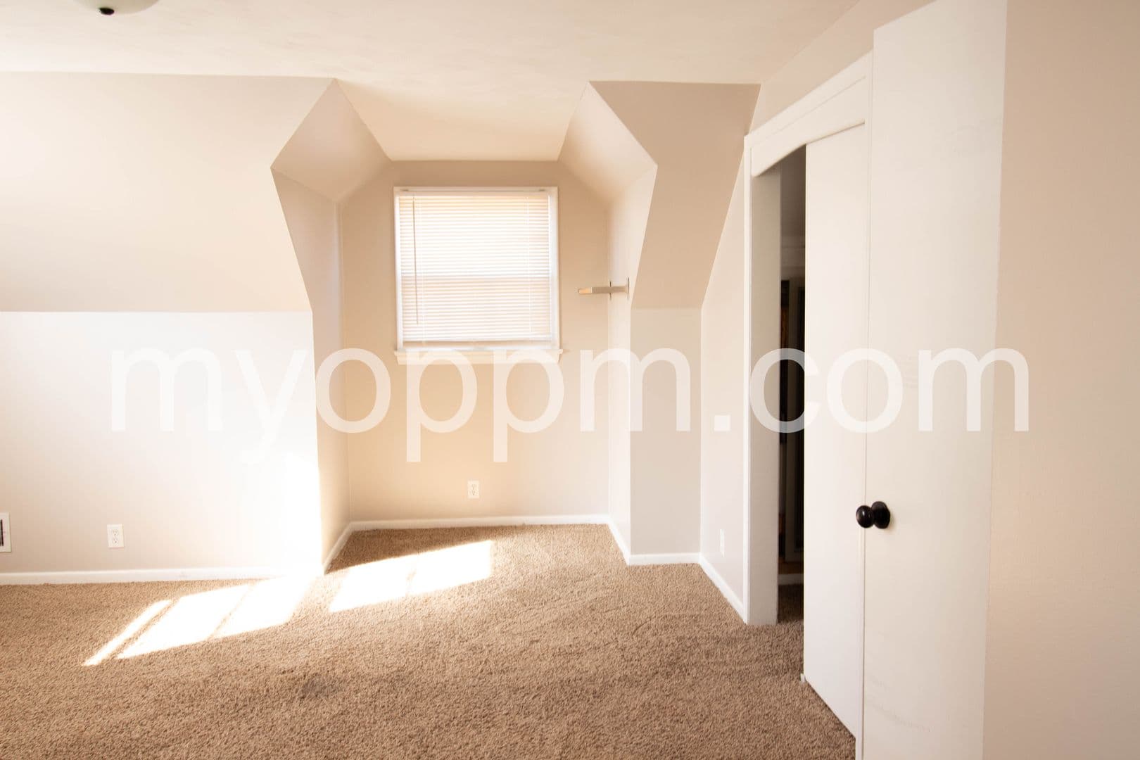 Omaha House: 2321 S 49th St