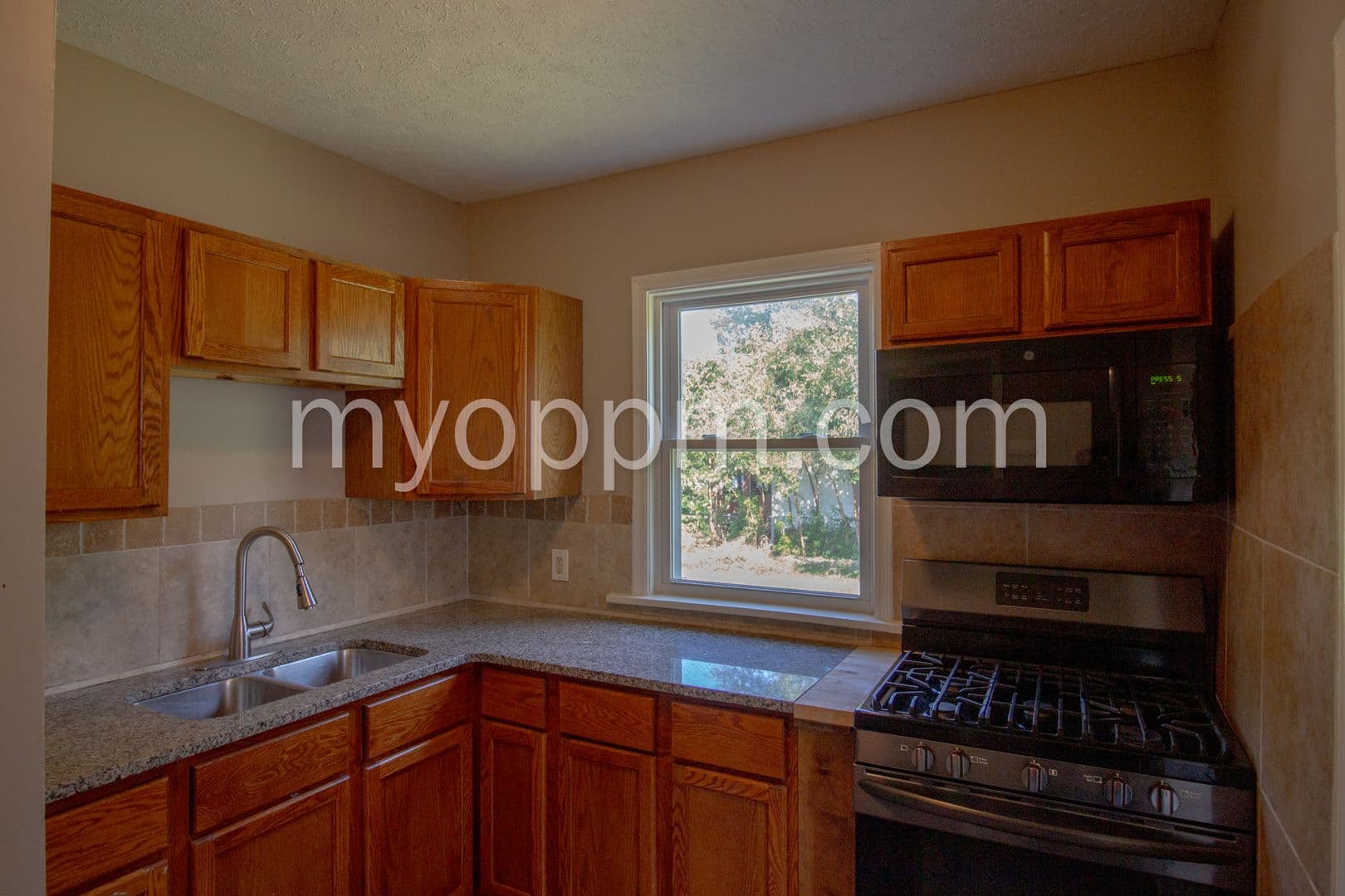 Omaha Apartment: 2817 Spaulding St