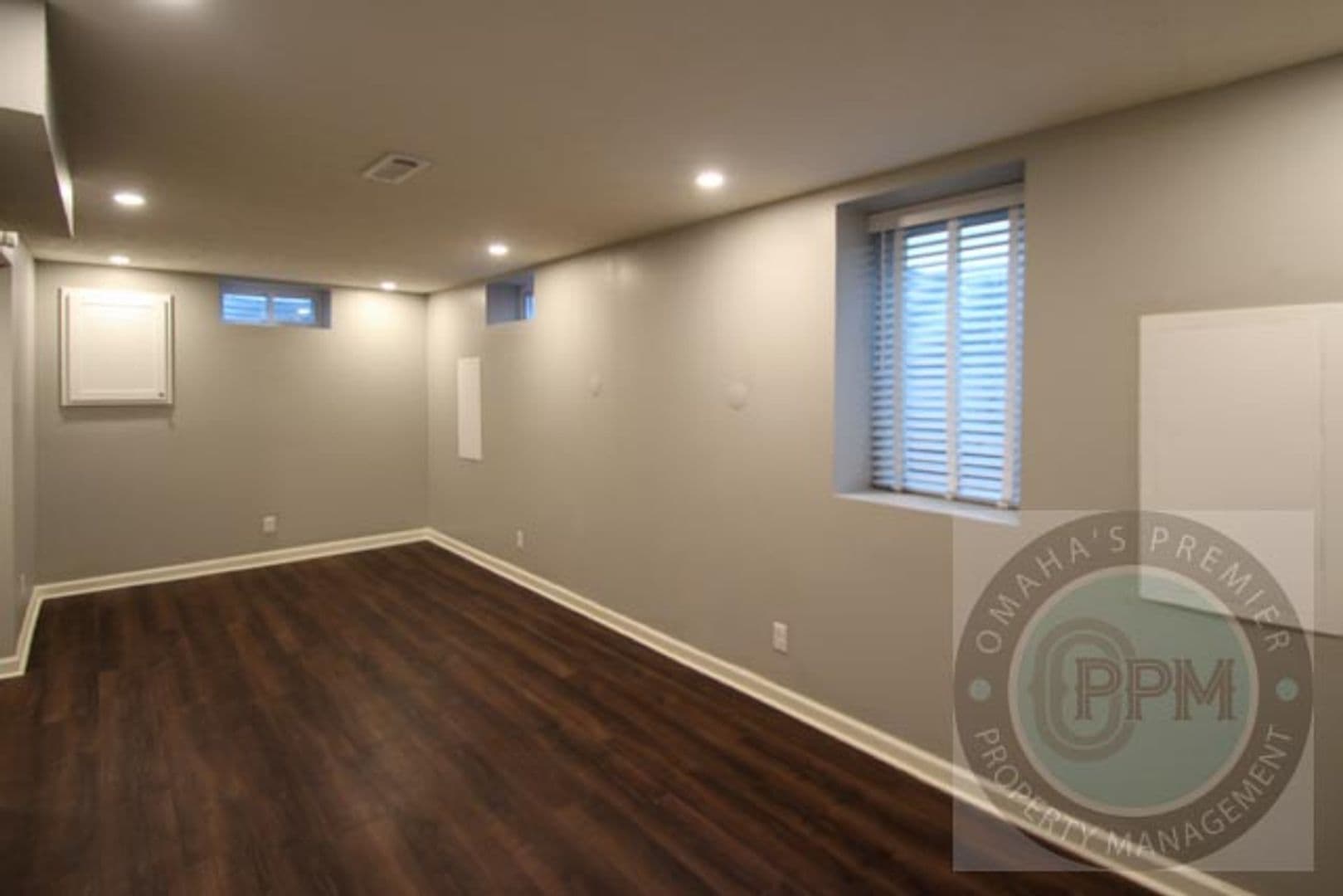 Bellevue House: 7313 S 50 St