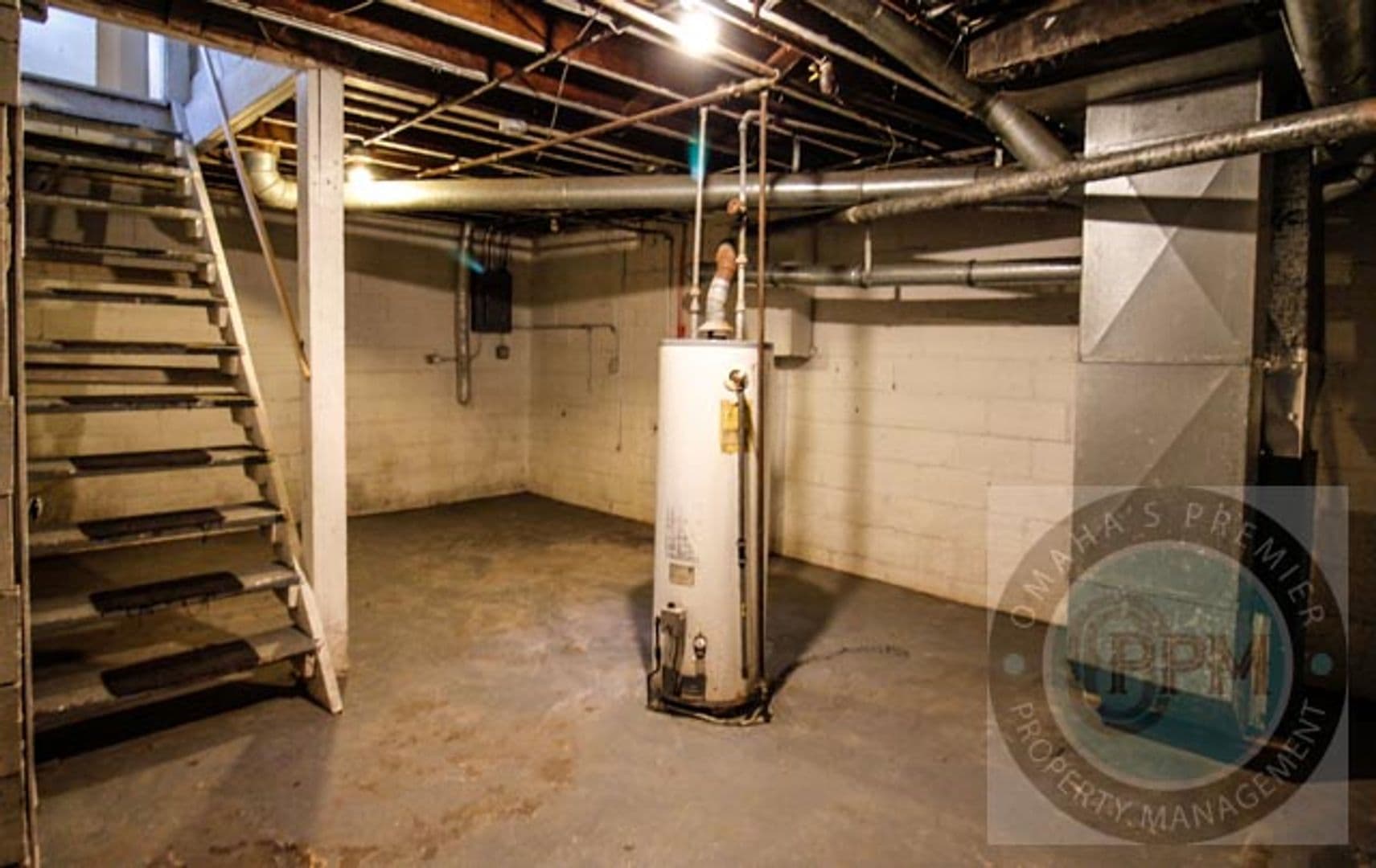 Omaha Apartment: 2114 L St