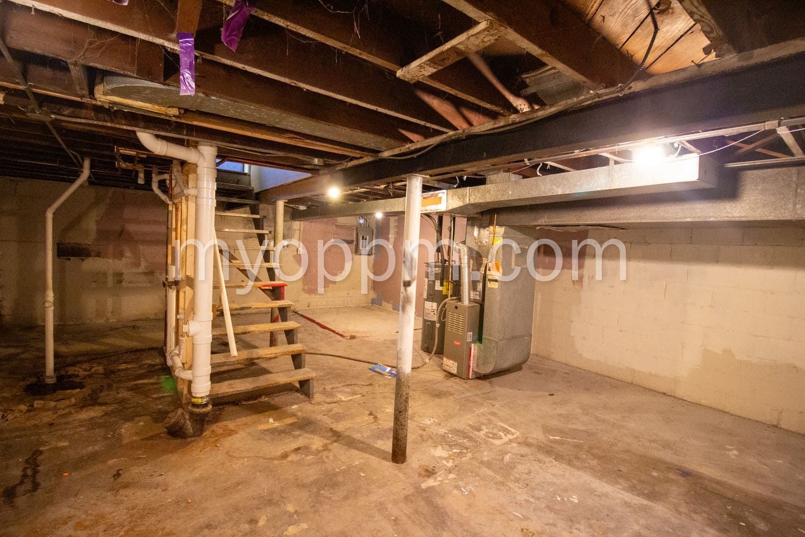 Omaha Apartment: 2817 Spaulding St