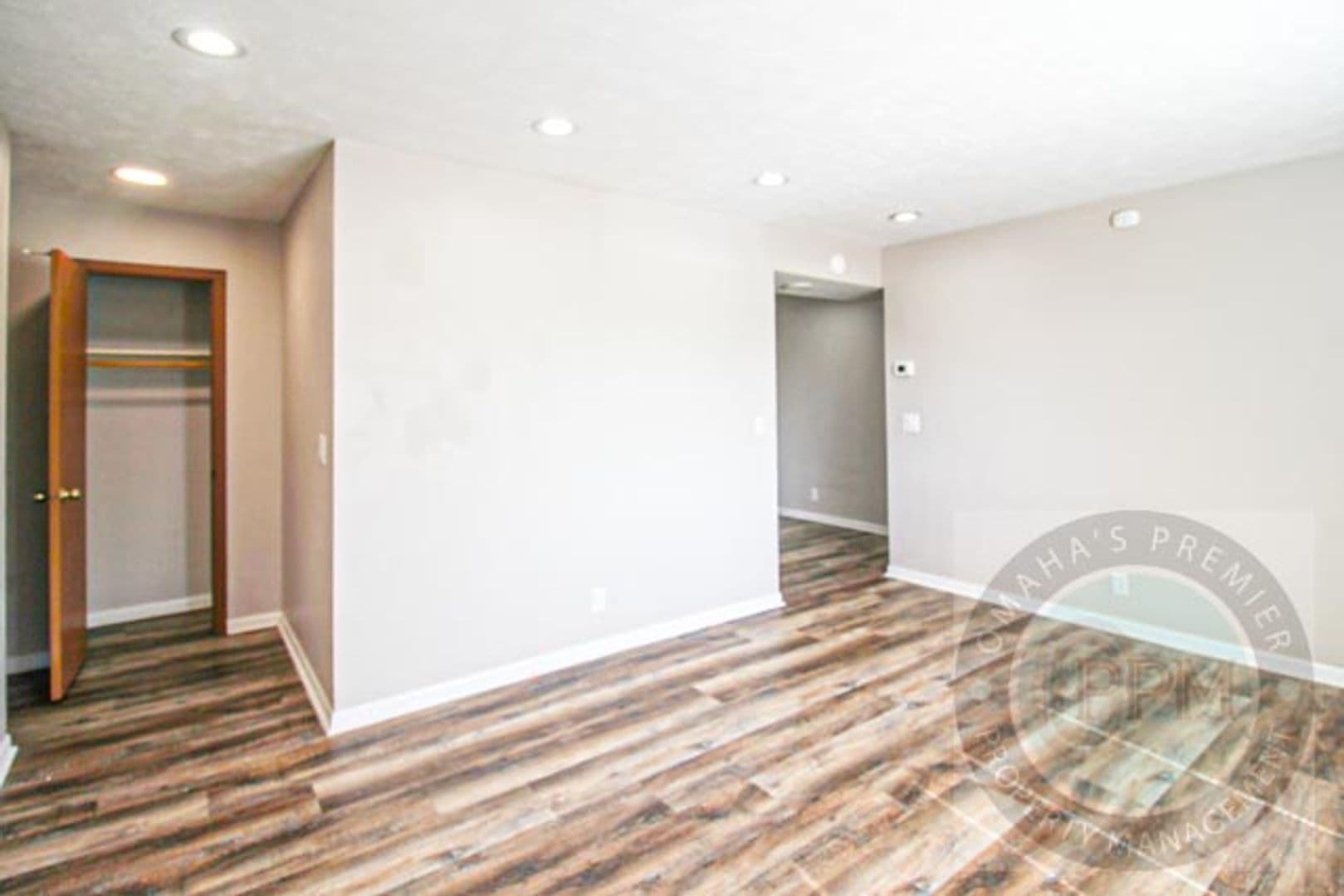 Omaha Apartment: 2903 N 76th St