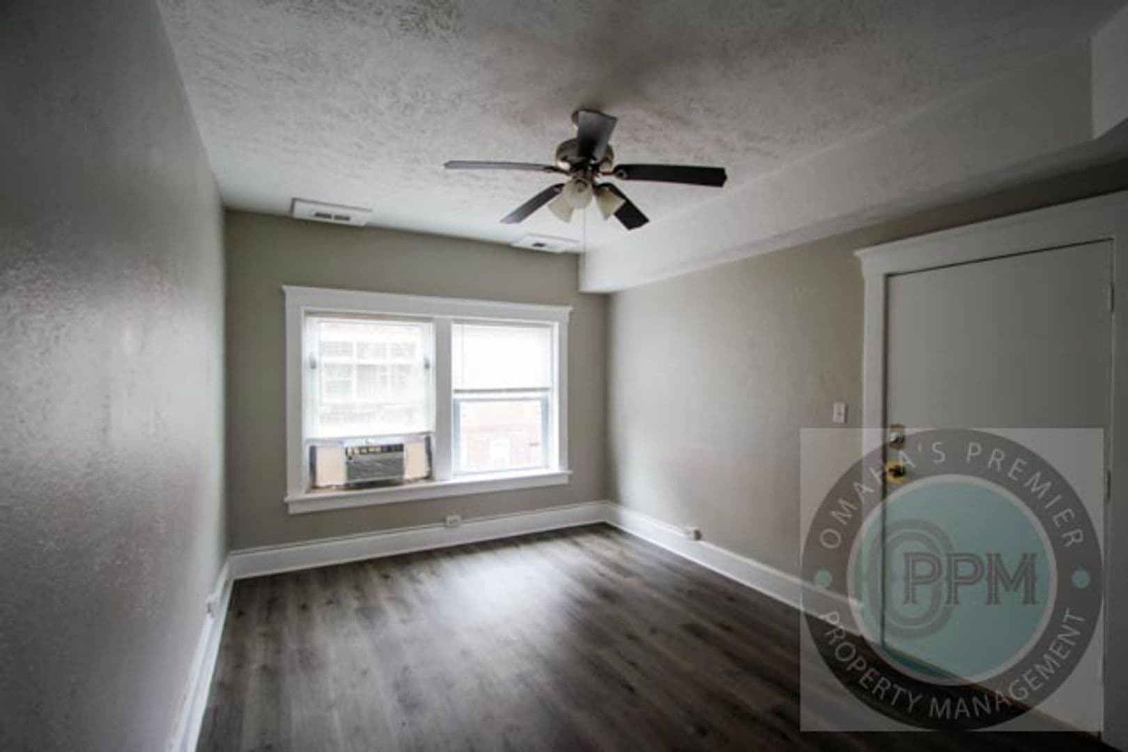 Omaha Apartment: 649 S 19 Ave