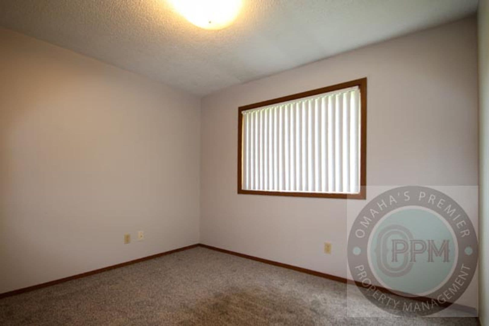 Bennington Apartment: 15605 N 4th St