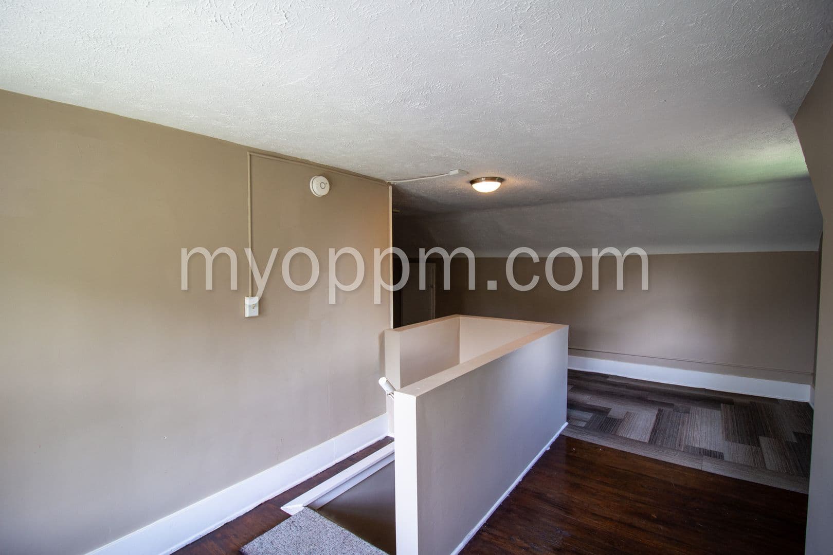 Omaha Apartment: 2817 Spaulding St