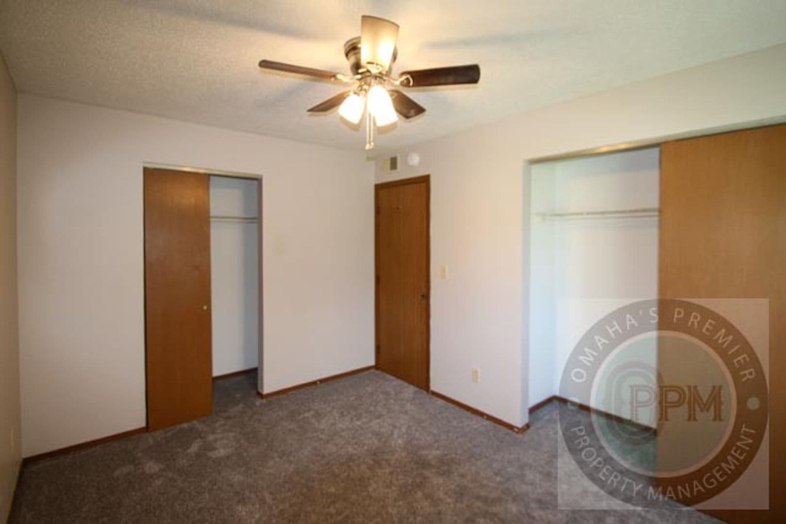Bennington Apartment: 15605 N 4th St