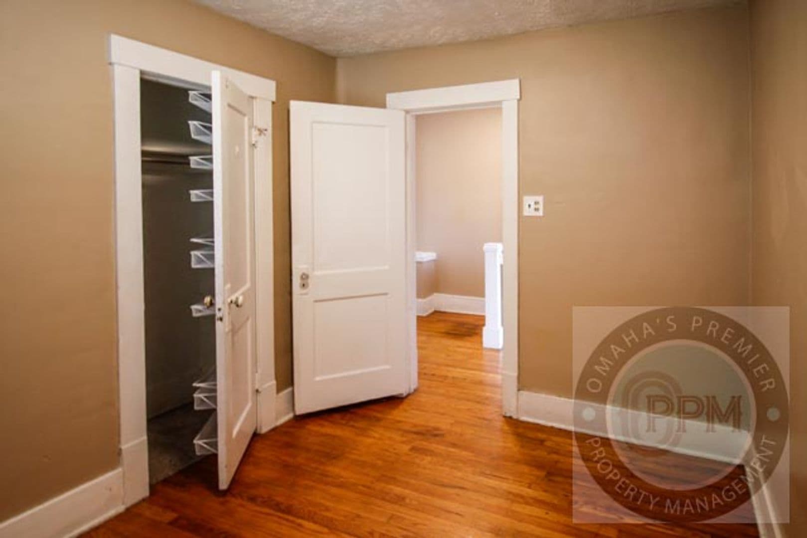 Omaha Apartment: 2114 L St