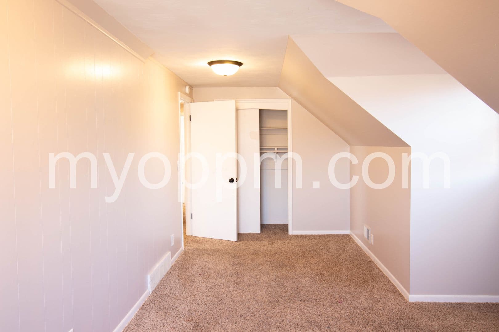 Omaha House: 2321 S 49th St