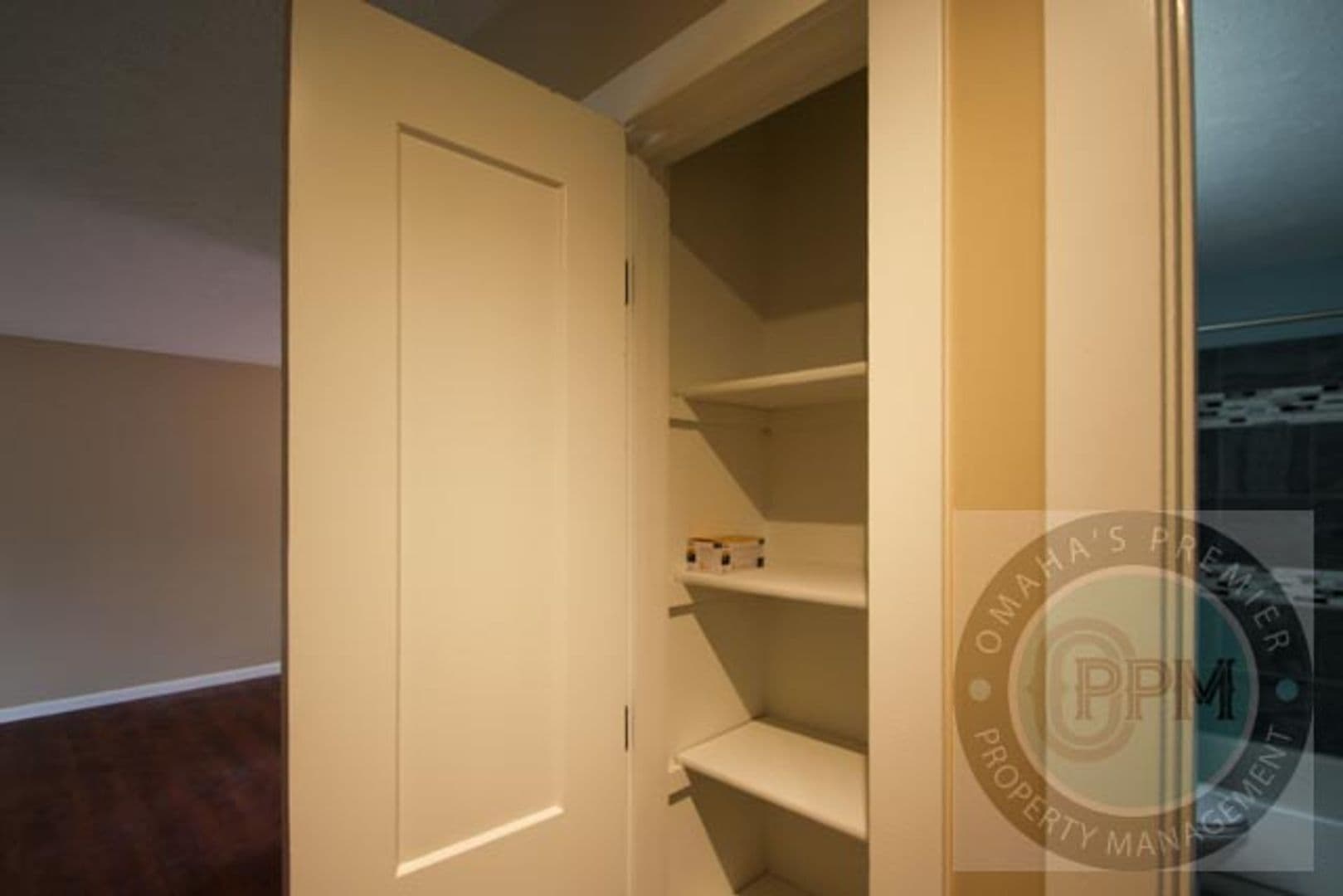 Bellevue House: 9801 S 10th St
