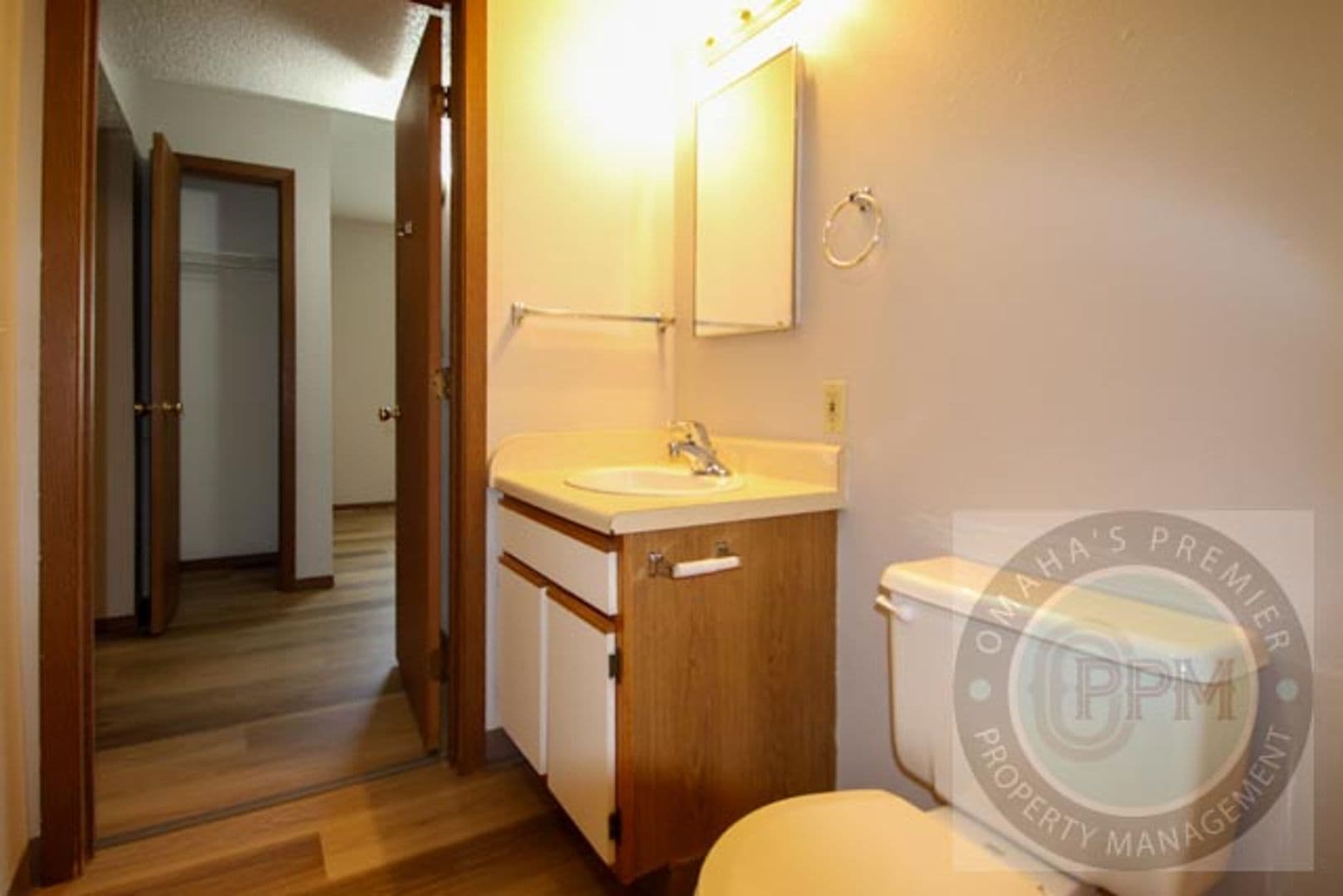 Bennington Apartment: 15605 N 4th St