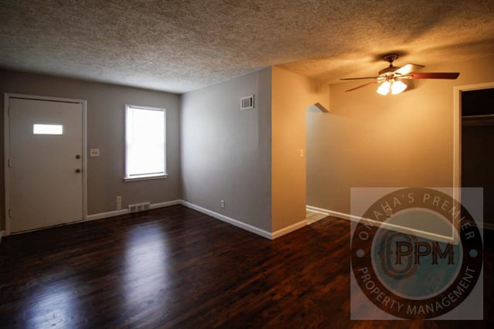 Omaha House: 2119 Monroe St