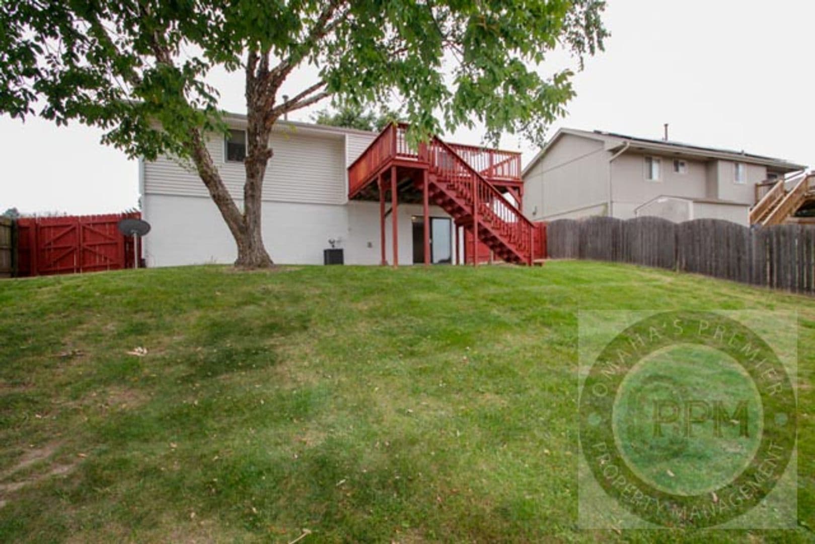 Bellevue House: 9801 S 10th St