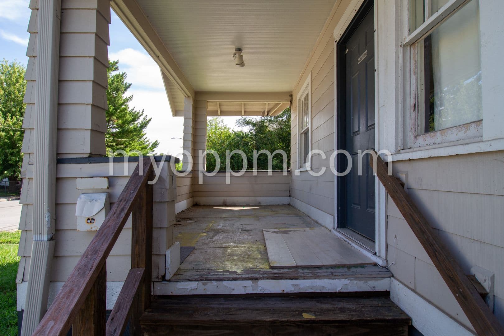 Omaha Apartment: 2817 Spaulding St