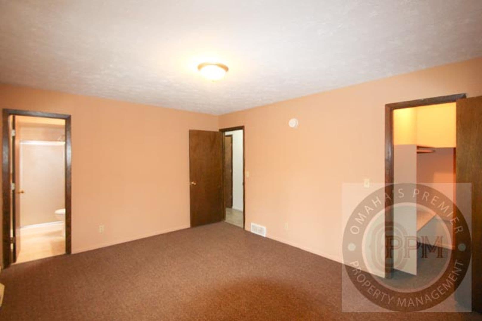 Bellevue House: 212 Douglas Drive