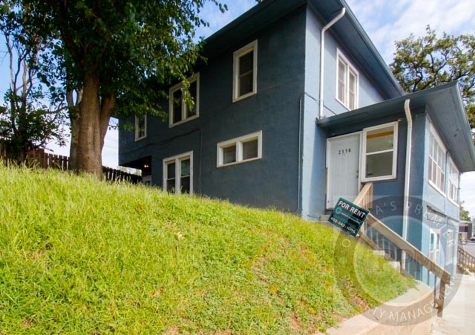 Omaha Apartment: 2114 L St
