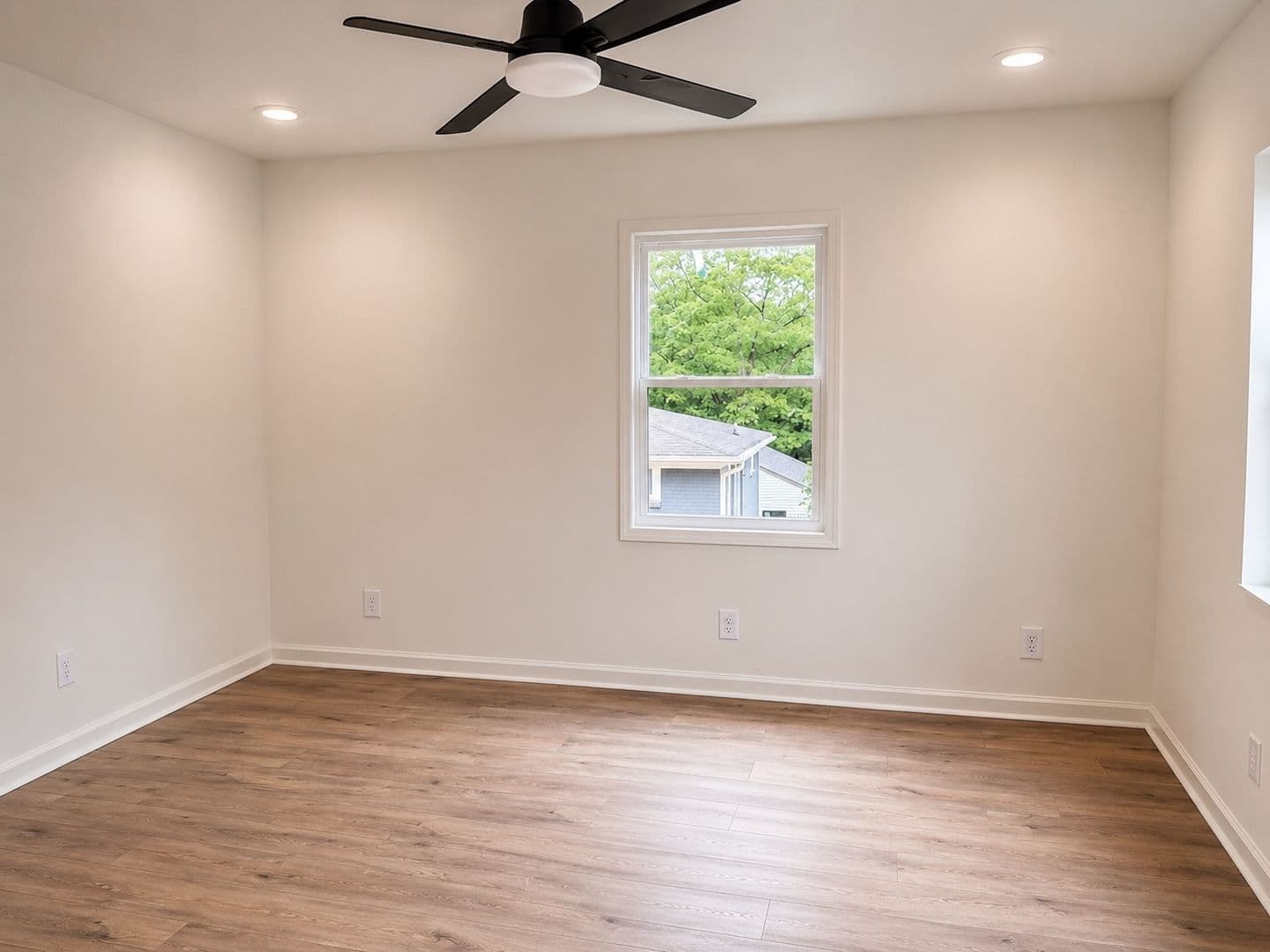Clarksville Apartment: 19 Proctor Dr