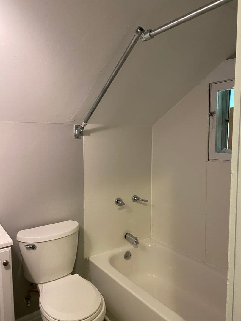 Clarksville Apartment: 443 Greenwood Ave