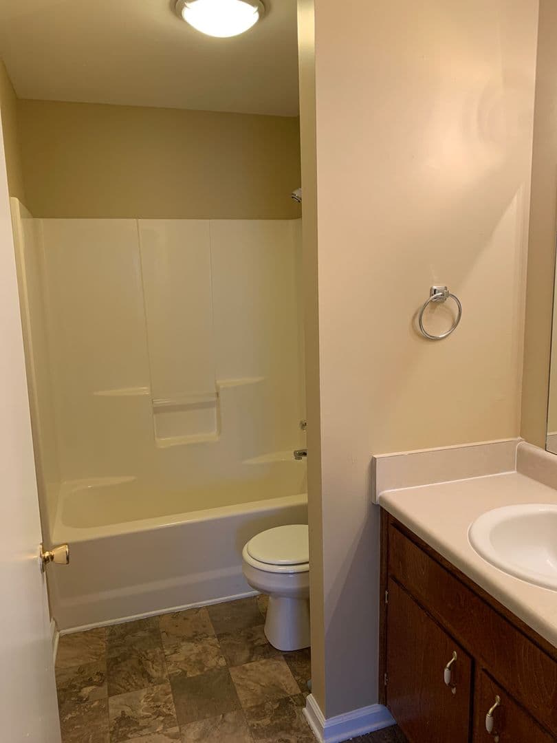 Clarksville Apartment: 421 Alma Ln