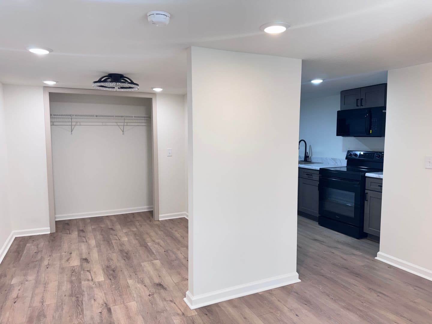 Clarksville Apartment: 19 Proctor Dr