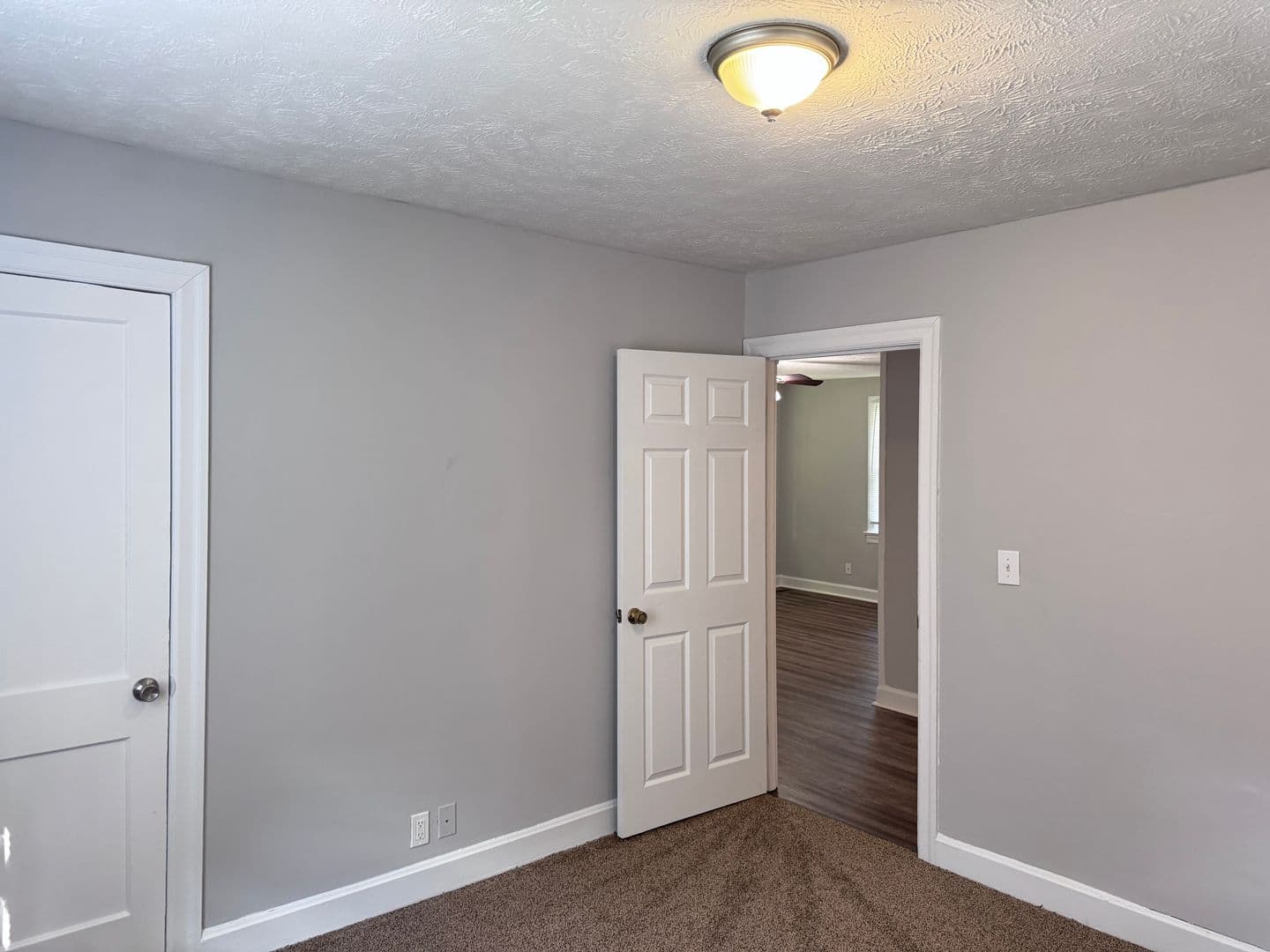 Clarksville House: 719 Perkins Ave