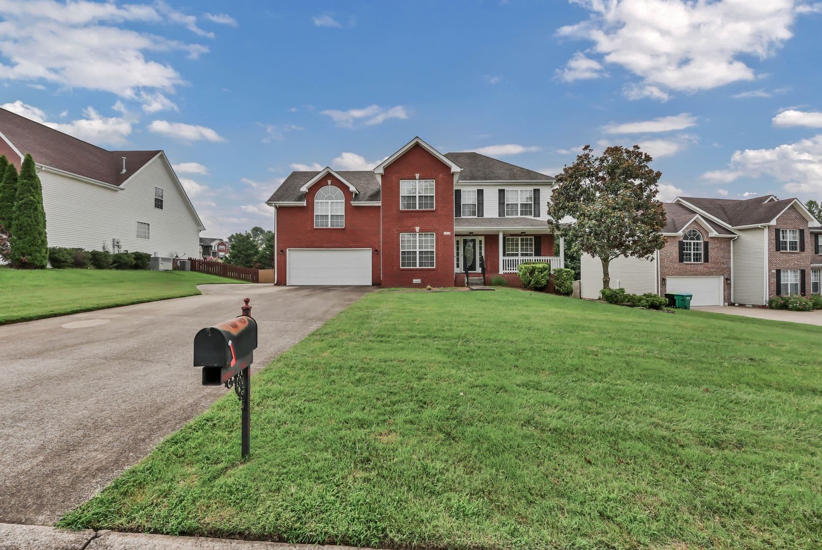 Clarksville House: 3332 Victoria Ct