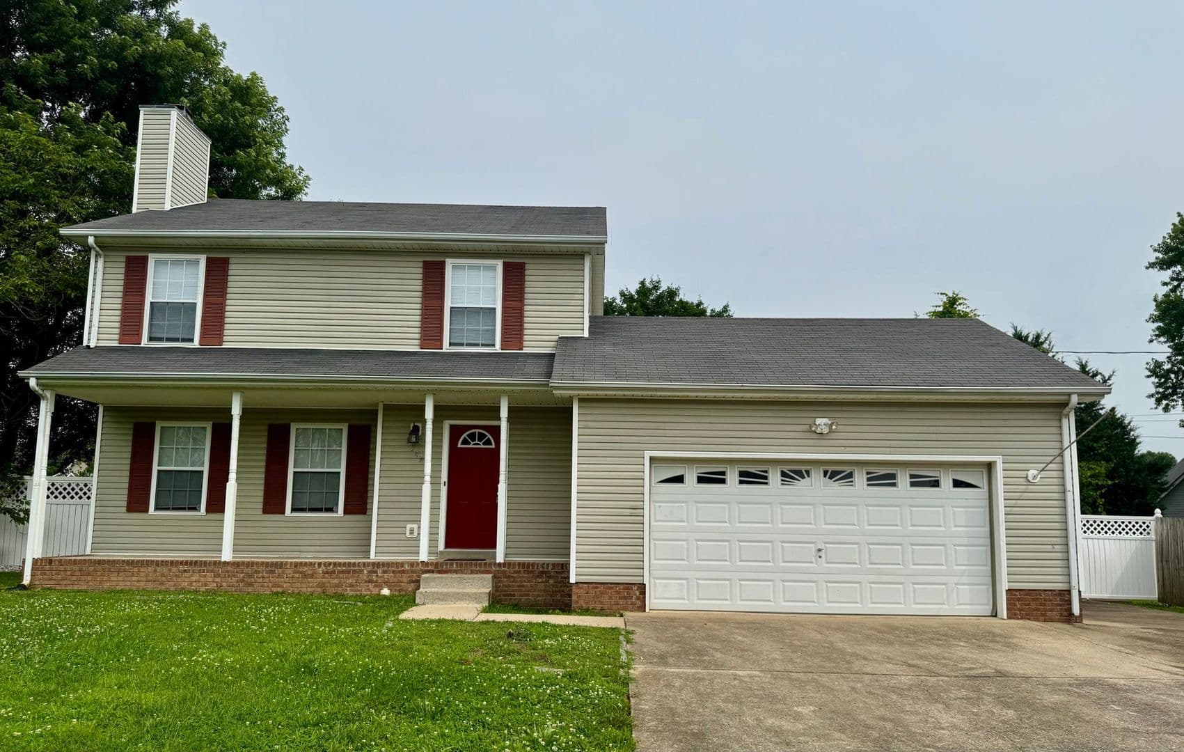 Clarksville House: 1349 Jenny Ln
