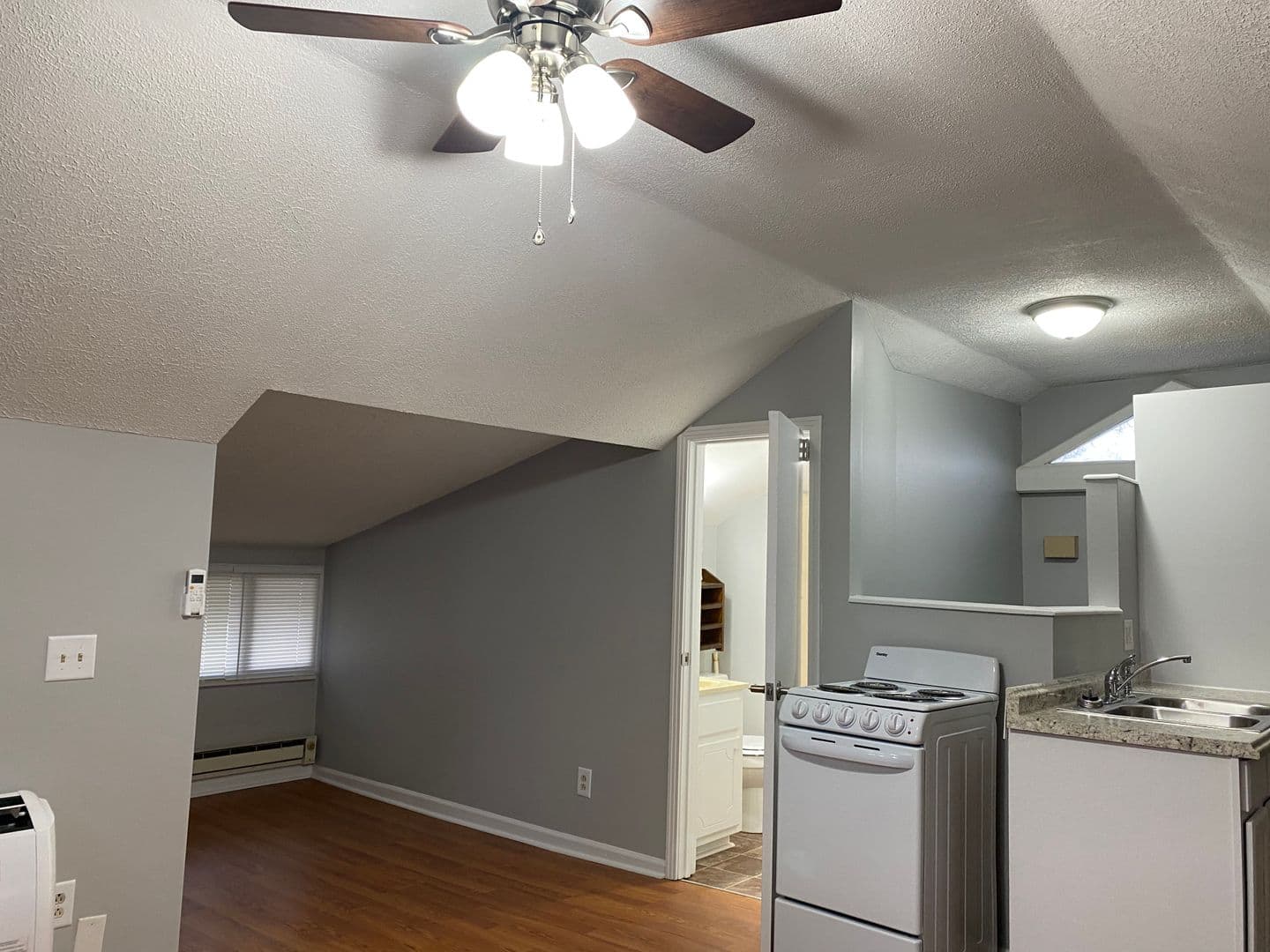 Clarksville Apartment: 445 Greenwood Ave
