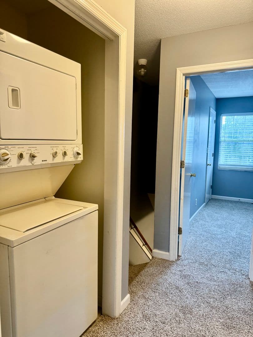 Clarksville House: 111 Carriage Pl