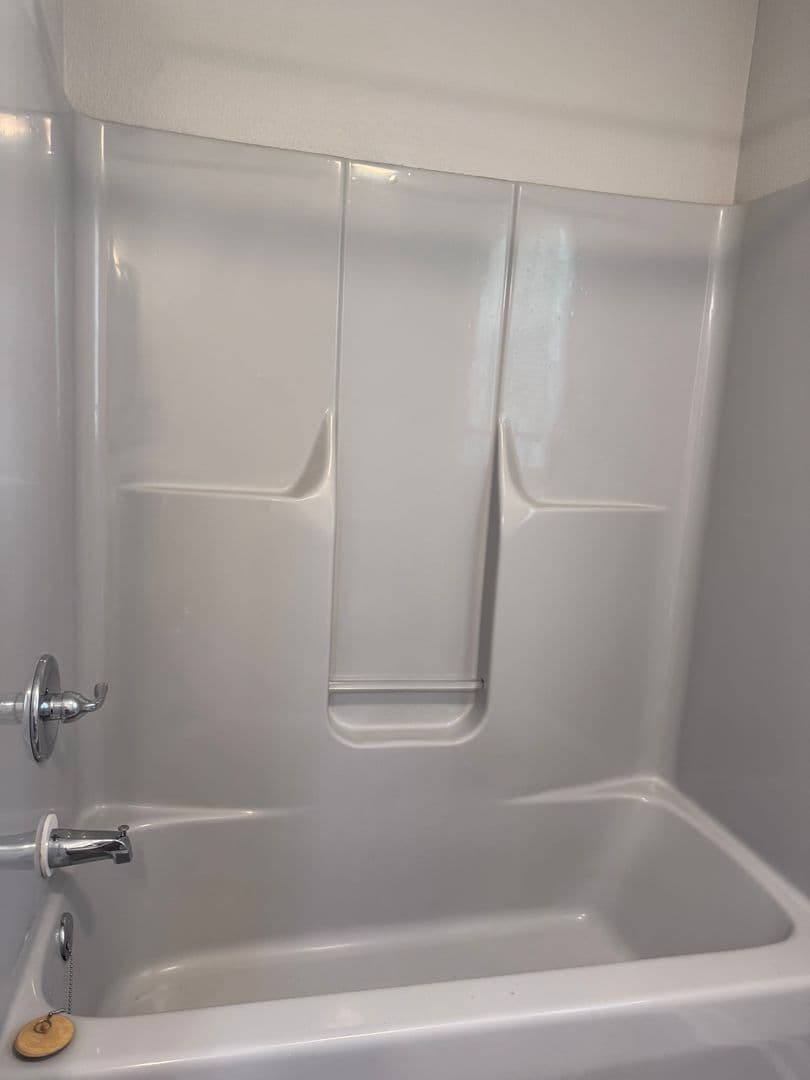 Clarksville House: 845 Dyce Ct